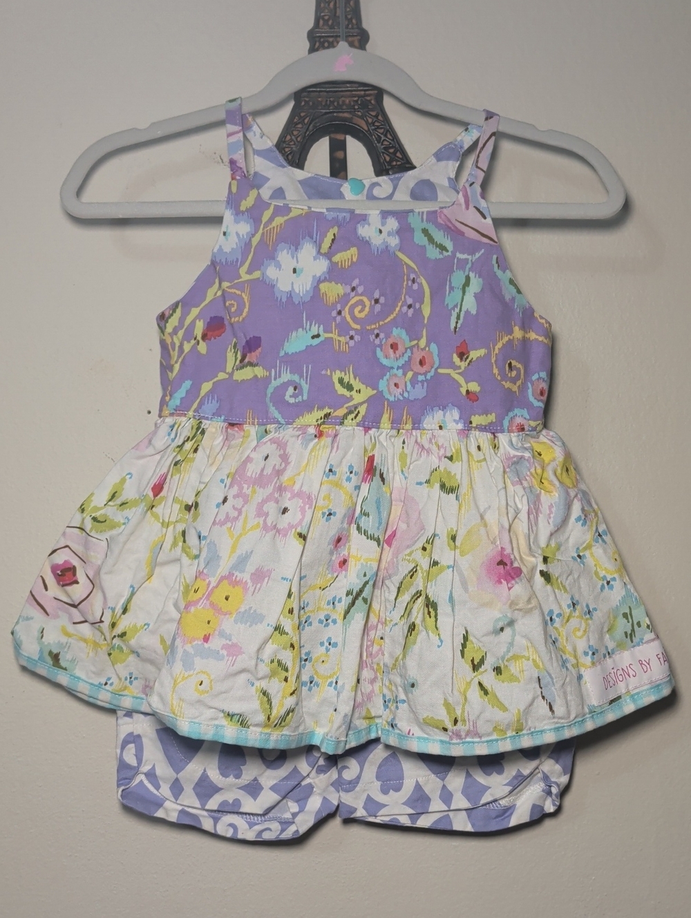 Designs by Faith Lavender and White Floral Short Set Boutique Girls Size 2T*